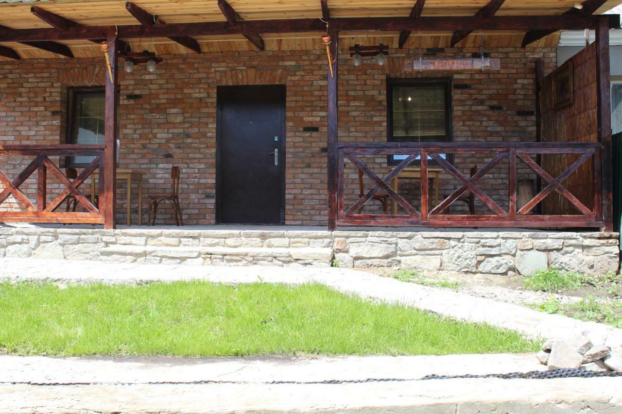 Ferienwohnung Сердце Каньона Kamjanez-Podilskyj Exterior foto